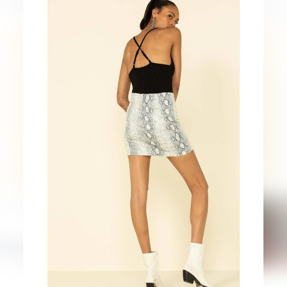 NWOT Free People Skirt Snakeskin Size 2 - Picture 9 of 11
